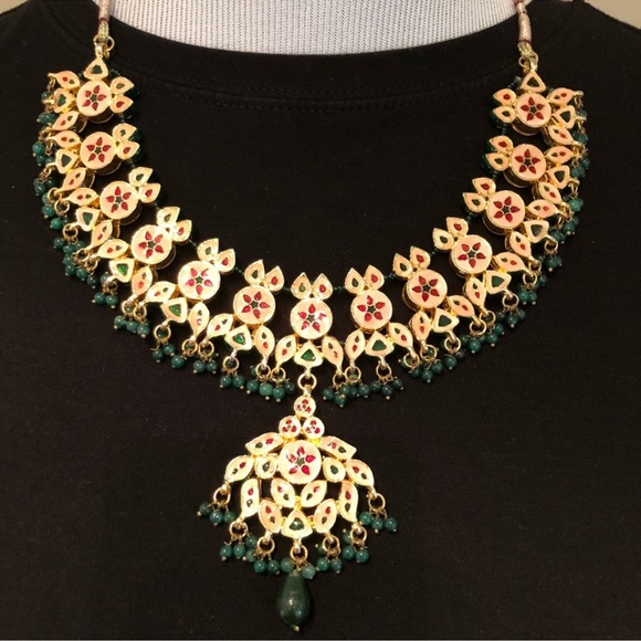 Jadau Kundan Gemstone Gold Plated Necklace Set - Picture 5 of 6